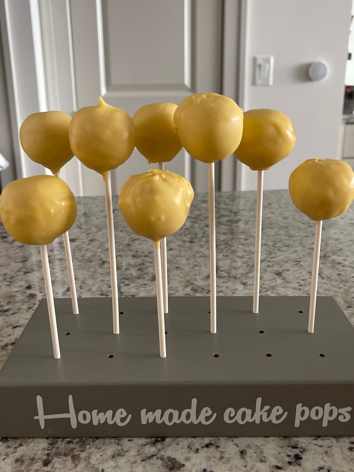 Osterküken Cake Pops -Rezept und Anleitung - Kochlöffeljunkies